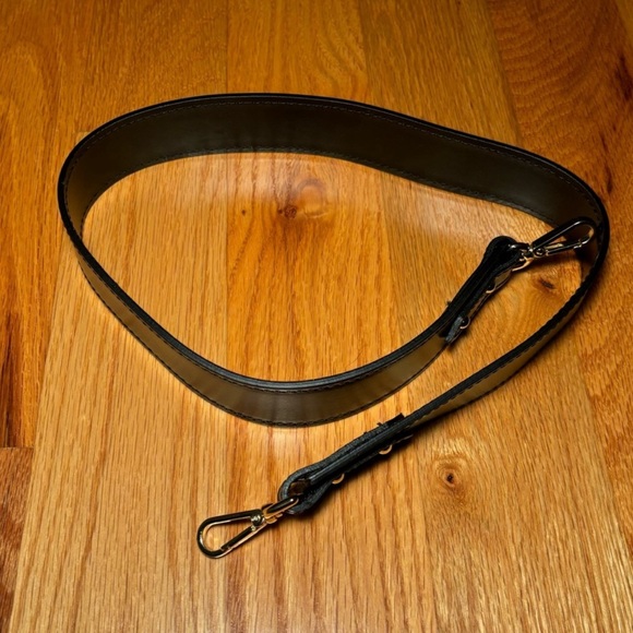 Valentino Black Gold Monogram Tote Medium Tote Bag, Brand New 🔥 - Picture 6 of 6